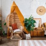 Descubra como criar uma decoração boho urbana misturando plantas, texturas e liberdade criativa. Um estilo leve e verde para transformar qualquer canto da cidade.
