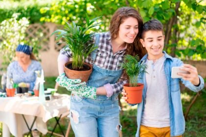 Conheça os melhores aplicativos de jardinagem para cuidar das suas plantas sem erro. Dicas práticas, tecnologia e verde no seu bolso — direto do seu celular.